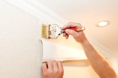Pose de papier peint à Quilen — revêtements muraux et toiles de verre